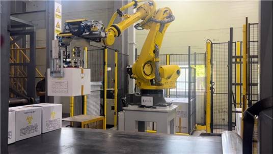 의료폐기물 상하차 로봇./리뉴어스 제공