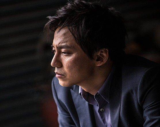 배우 김남길, 사랑에 빠진 형사 정재곤 ⓒ영화 '무뢰한' 스틸컷, CGV아트하우스 제공