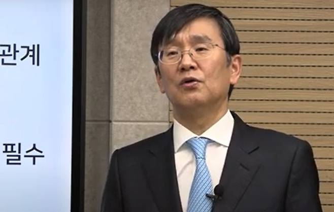 한국인 최초로 국제해양법재판소&nbsp;소장을 역임한 백진현 서울대 명예교수. 방송 화면 캡처