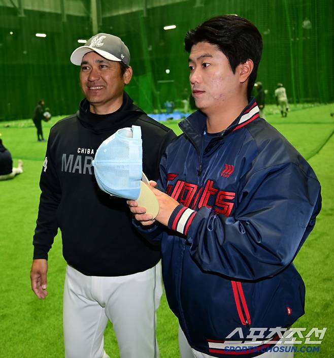 1군 캠프에서 살아남은 정현수가 자랑스러운 쿠로키 코치