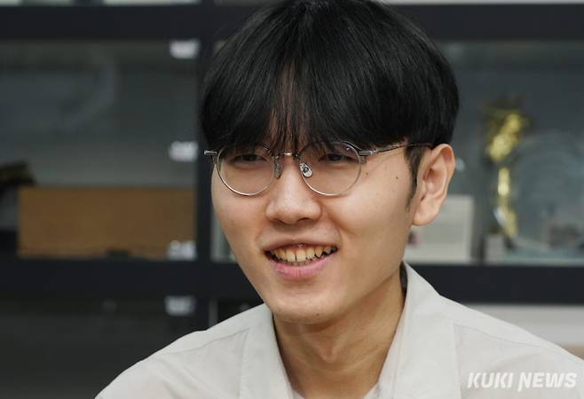 19연승에 도전하는 랭킹 1위 신진서 9단이 오는 11일 랭킹 2위 박정환 9단과 격돌한다. 박효상 기자