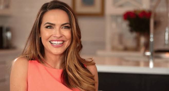 R1280x0-5.jpeg 15년이 지나 가슴 보형물이 터져서 재수술한 연예인