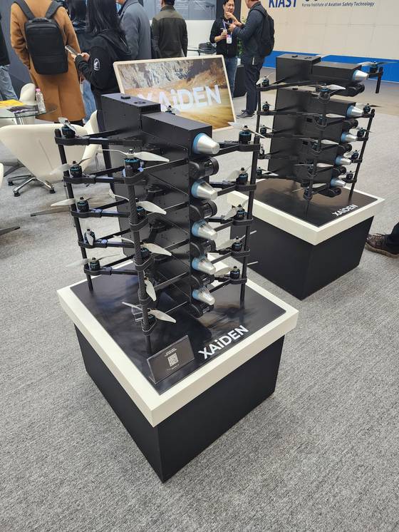 니어스랩의 FPV 자폭 드론 모형. 최현호