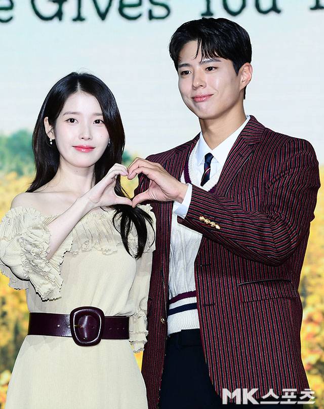 아이유와 박보검이 주연을 맡은 넷플릭스 오리지널 시리즈 ‘폭싹 속았수다’가 글로벌 팬들을 사로잡았다. 사진=김영구 기자