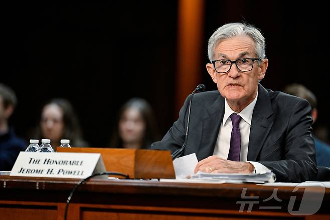제롬 파월 미국 연방준비제도(Fed·연준) 의장이 11일(현지 시간) 워싱턴 의사당 상원 은행위원회 청문회에 출석해 “현재 통화정책은 우리가 직면한 위험과 불확실성에 대처할 수 있는 좋은 위치에 있다"고 밝히고 있다. 2025.02.12 ⓒ 로이터=뉴스1 ⓒ News1 우동명 기자