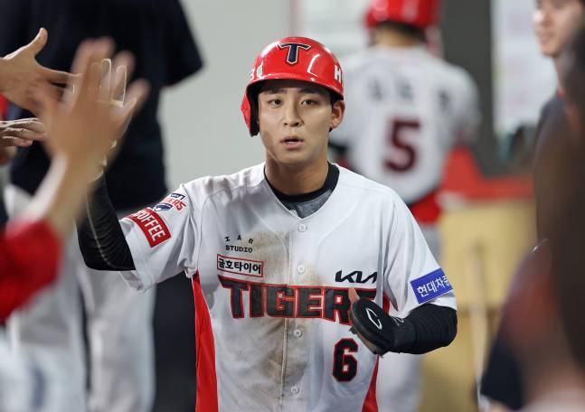 시범경기를 소화한 홍종표는 추가 폭로가 없으면 정규시즌 엔트리 진입 가능성이 크다. KIA 제공