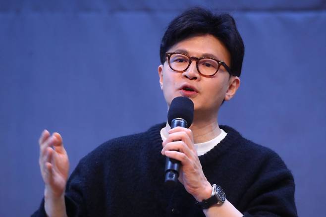 한동훈 전 국민의힘 대표가 지난 5일 서울 마포구 청년문화공간JU에서 열린 저서 '국민이 먼저입니다' 북콘서트에서 발언하고 있다. 연합뉴스