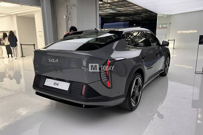 사진 : 기아 EV4