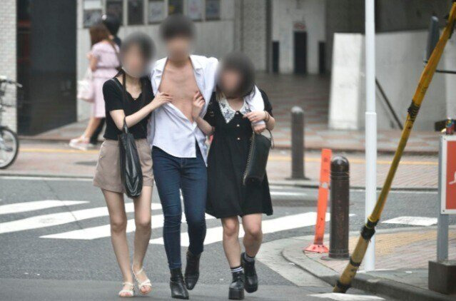 IMG_3148.jpeg 아직도 미스테리인 거리의 노출 남성 사진