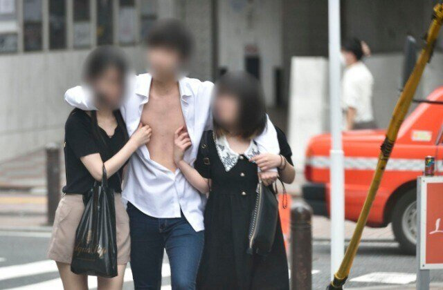IMG_3147.jpeg 아직도 미스테리인 거리의 노출 남성 사진