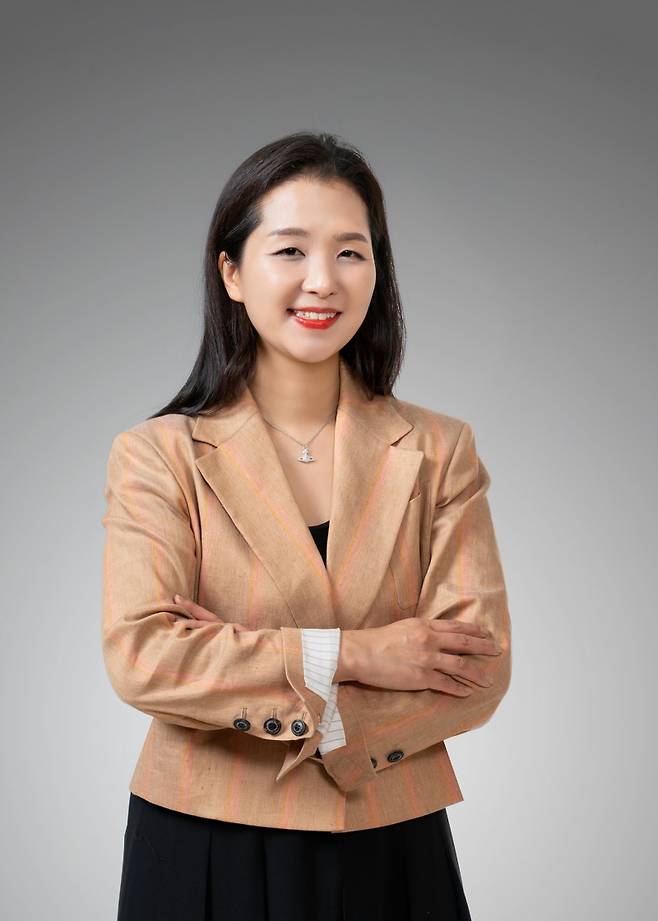 데브시스터즈가 카카오엔터테인먼트 출신 홍민영 글로벌전략책임자(GSO)를 영입했다고 11일 밝혔다. 홍민영 GSO 사진. 데브시스터즈 제공