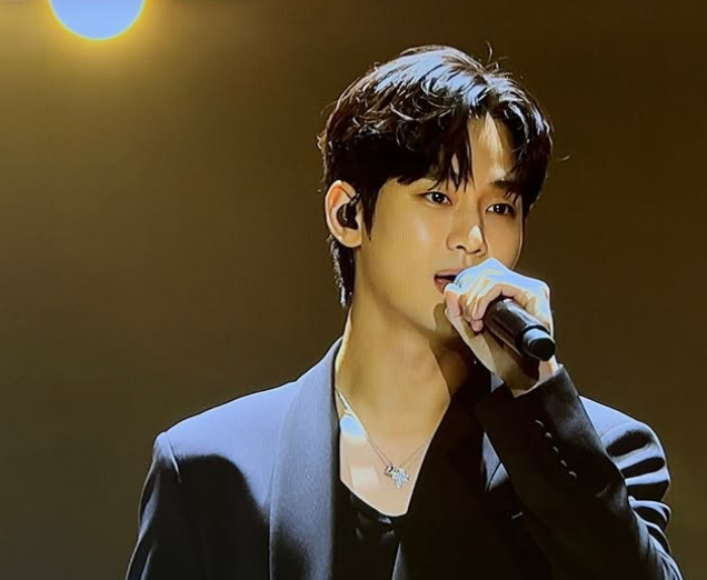 김수현 인스타그램 캡처