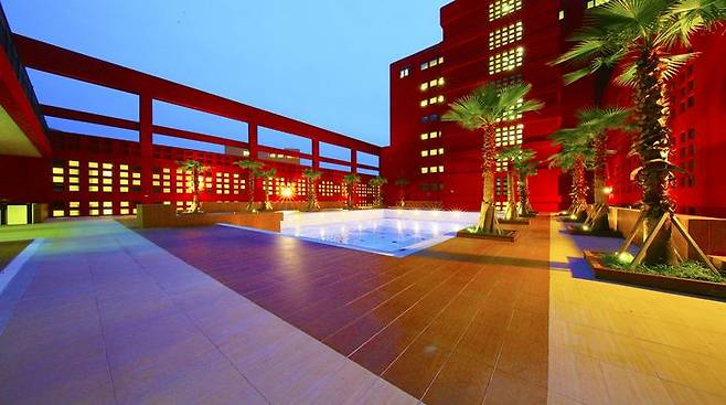 [서울=뉴시스] 부영그룹 제주부영호텔&리조트 야외수영장(A) 전경. 2025.03.11. (사진=부영그룹 제공) photo@newsis.com *재판매 및 DB 금지