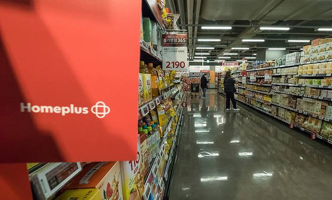 서울 홈플러스 강서점(홈플러스 본사)에서 사람들이 장을 보고 있다. ⓒ시사저널 최준필