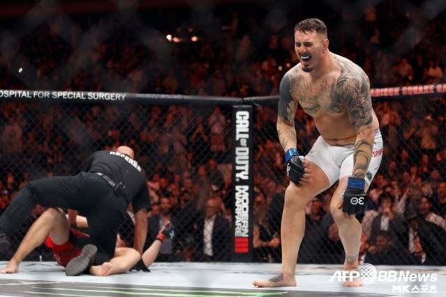 톰 아스피날은 이미 헤비급 잠정 챔피언으로서 1차 방어에 성공했다. 이제는 통합 타이틀전만이 남은 상황이다. 사진=AFPBBNews=News1