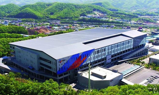 네이버가 빠른 배송에 활용하는 CJ대한통운 메가허브 곤지암. CJ대한통운 제공