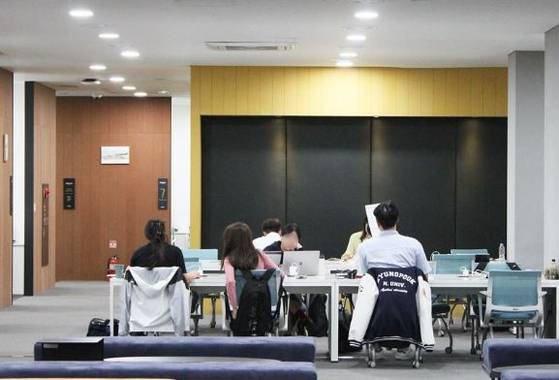 경북대학교는 지난해 한국연구재단의 ‘2024년도 박사과정생연구장려금지원사업’에 총 47개 과제가 선정되는 성과를 거뒀다. 사진=경북대학교 인스타그램