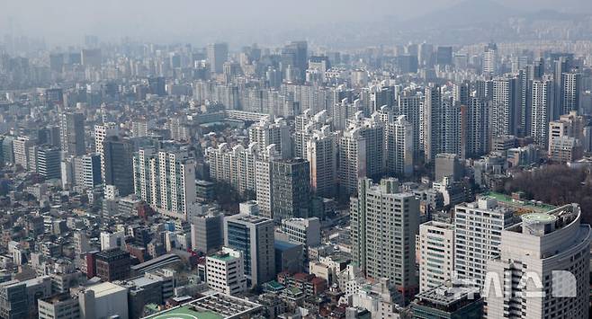 [서울=뉴시스] 김진아 기자 = 서울시내 아파트 단지. 2025.03.10. bluesoda@newsis.com