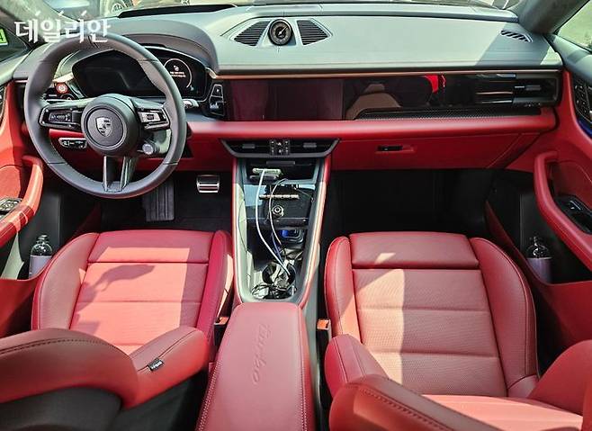 마칸 일렉트릭 앞좌석. ⓒ데일리안 정진주 기자