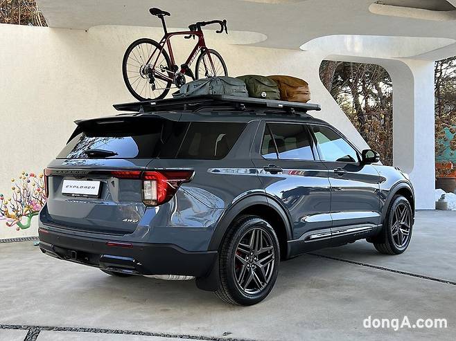 포드 익스플로러 ST-라인