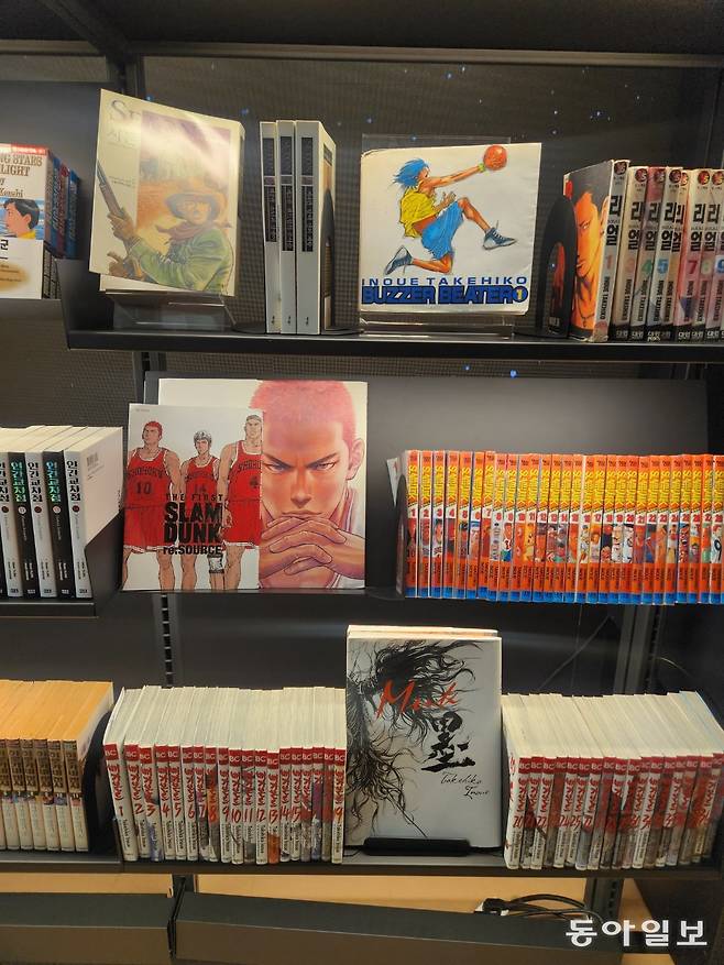 오랜 기간 사랑받아온 작품을 모아둔 ‘거장’ 코너. 이설 기자 snow@donga.com