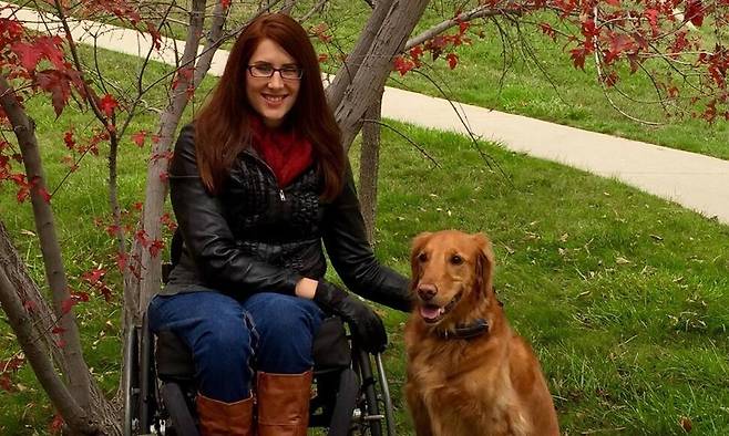 2월16일 숨진 콜럼바인 총기 난사 사건 피해자 앤 마리 호크할터(43). 호크할터 페이스북 갈무리