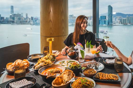 홍콩섬 노스포인트의 전망 좋은 레스토랑 ‘크루즈 레스토랑 앤 바’. 백종현 기자