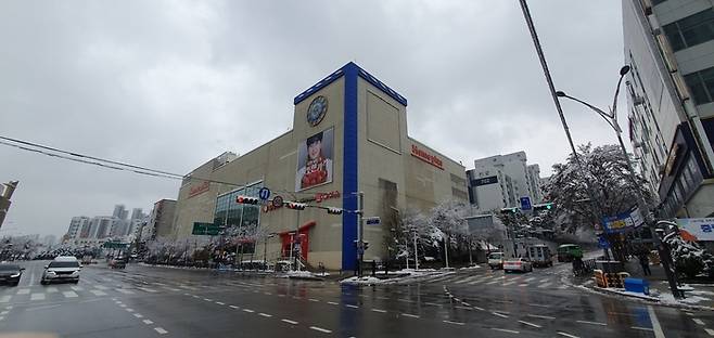 홈플러스 신내점[사진 출처=네이버지도 갈무리(업체 등록 사진)]