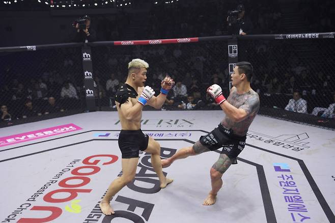 임동환과 황인수. 사진=ROAD FC