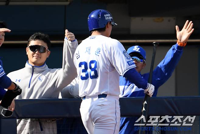선배들도 놀란 고졸 신인 심재훈의 장타력 능력.
