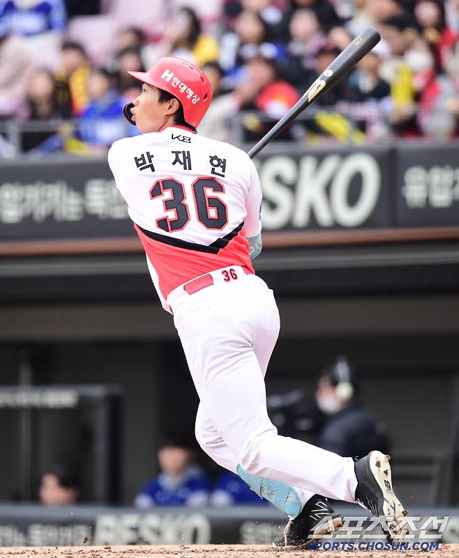 15일 광주 KIA챔피언스필드에서 열린 KBO리그 시범경기 KIA와 삼성의 경기. 8회 안타를 날리고 있는 KIA 박재현. 광주=송정헌 기자songs@sportschosun.com/2025.03.15/