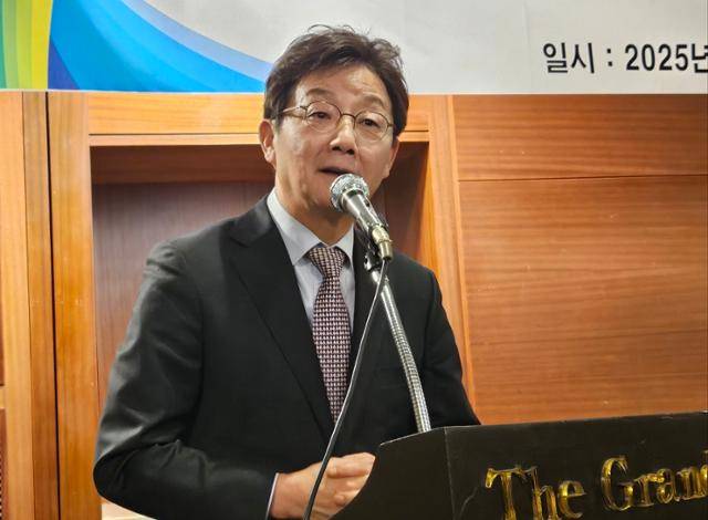 유승민 전 국민의힘 의원이 지난달 13일 오후 대구 수성구 범어동 대구그랜드호텔에서 열린 영락회 대구포럼에 참석해 특강을 하고 있다. 뉴스1