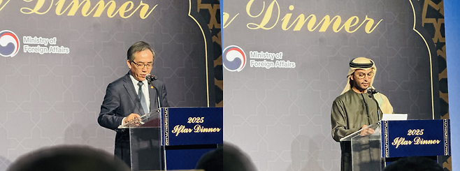 Foreign Minister Cho Tae-yul (left) and UAE Ambassador to Korea Abdulla Saif  Al Nuaimi speaks at an Ifar dinner hosted by the Foreign Ministry at the Four Seasons Hotel in Seoul on Tuesday. ( Sanjay Kumar/ The Korea Herald)
