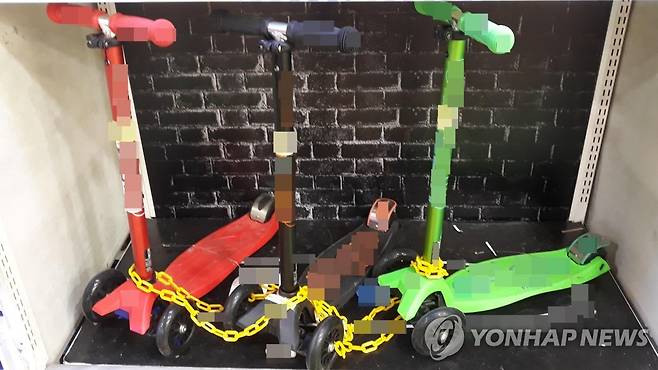 어린이 킥보드 [촬영 안 철 수, 재판매 및 DB금지] *해당기사와 직접 관련 없음