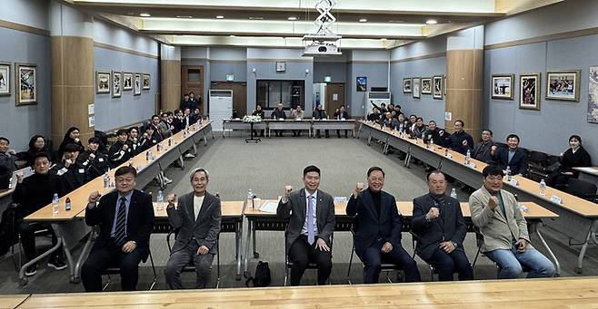 서울시체육회와 간담회를 진행한 유승민 회장. 사진 | 대한체육회