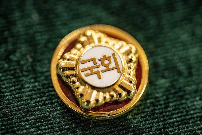 지난 1월 인천 부평구 식당에서 모 언론사 기자를 폭행한 혐의를 받는 전직 국회의원이 지난 12일 검찰에 넘겨졌다. /사진=뉴스1