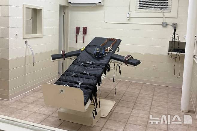 [AP/뉴시스] 미 사형반대 단체가 제공한 사진으로 루이지애나주 주립 형무소 내 사형집행실 의자