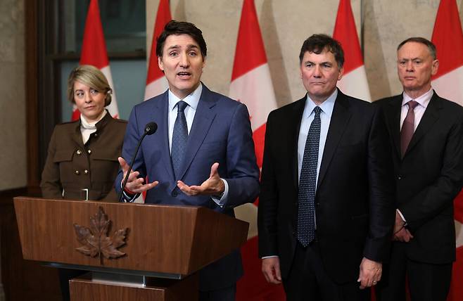 트뤼도 캐나다 총리가 3월4일(현지 시각) 미국의 관세 부과에 관한 기자회견을 열고 있다. ⓒAFP PHOTO