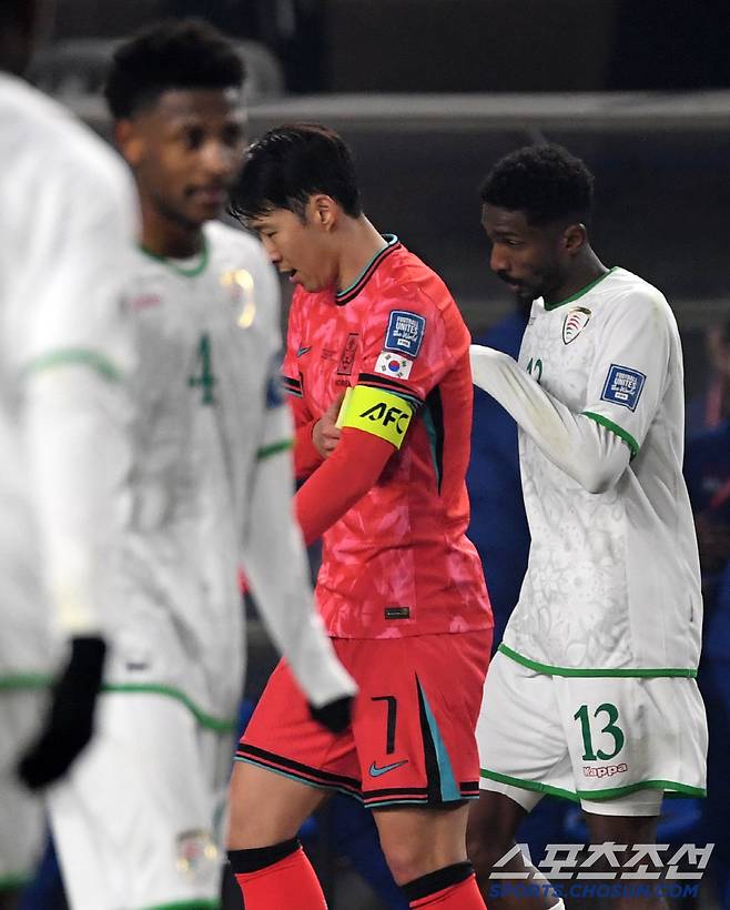 20일 고양종합운동장에서 열린 2026 FIFA 북중미 월드컵 아시아지역 3차 예선 대한민국과 오만의 경기. 1대1 무승부로 끝나자 대한민국 손흥민이 아쉬워하고 있다. 고양=박재만 기자 pjm@sportschosun.com/2025.03.20/