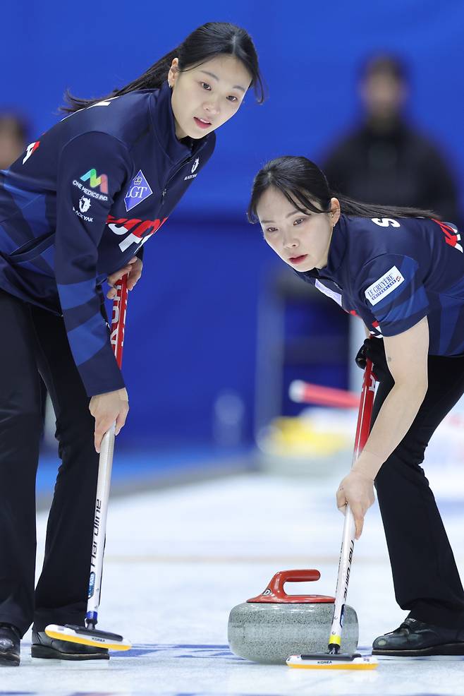 <yonhap photo-3669=""> 김민지, 김수지. 연합뉴스</yonhap>