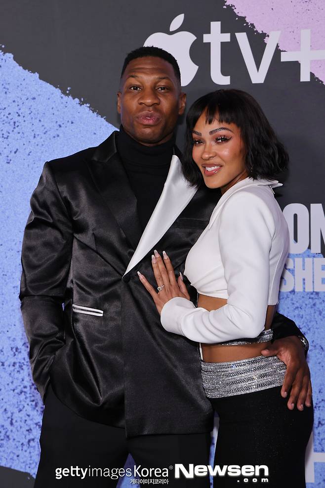 조나단 메이저스-메건 굿