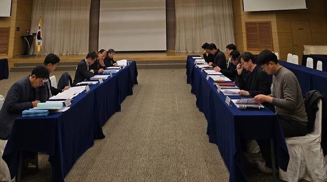 19일 보령베이스 동백홀에서 조진배 도 해양정책과장 주재로 '충남 해양수산 미래비전 핵심과제 실행회의(Kick-Off)'를 개최했다. ⓒ충남도