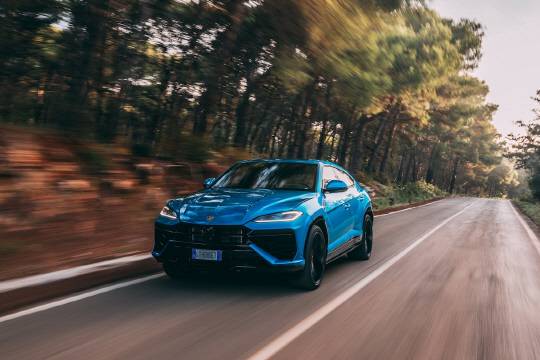 람보르기니 우르스 SE. 오토모빌리 람보르기니 제공