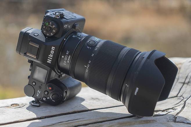 니코르 Z 24-120mm f/4 S는 같이 조합하기 좋은 전천후 렌즈다 / 출처=IT동아