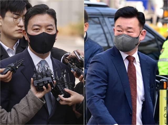 ▲ 윤석열 대통령 체포 방해 혐의를 받는 김성훈 대통령경호처 차장(왼쪽)과 이광우 경호본부장이 21일 서울 마포구 서울서부지방법원에 구속 전 피의자 심문(영장실질심사)을 받기 위해 각각 출석하고 있다. 공동취재