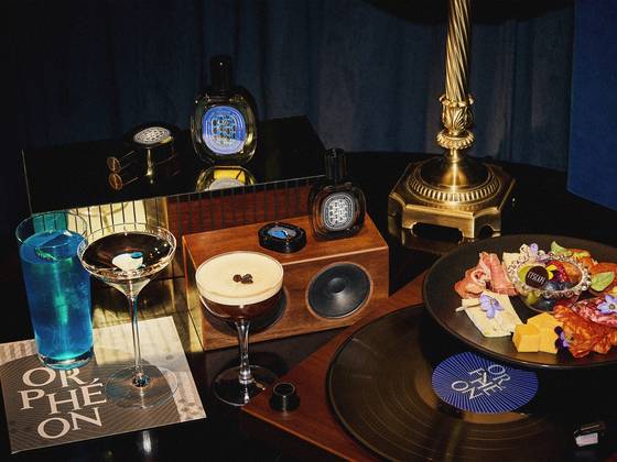 Marque d’Amour, a cocktail bar located on the top floor of L’Escape Hotel in Jung District, central Seoul, launched the “Olfactory Accident in Marque d’Amour” promotion in fragrance brand Diptyque. [L'ESCAPE HOTEL]