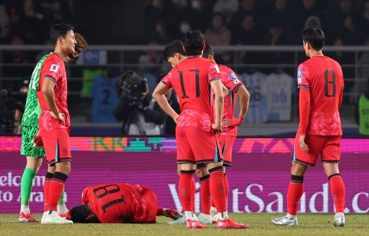 동점의 허탈함보다 아픈 이강인의 부상. 사진[연합뉴스]