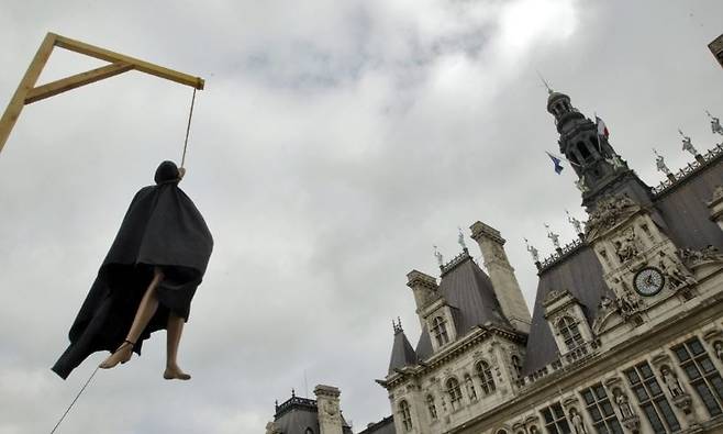 국제앰네스티 사형 반대 퍼포먼스. [EPA]