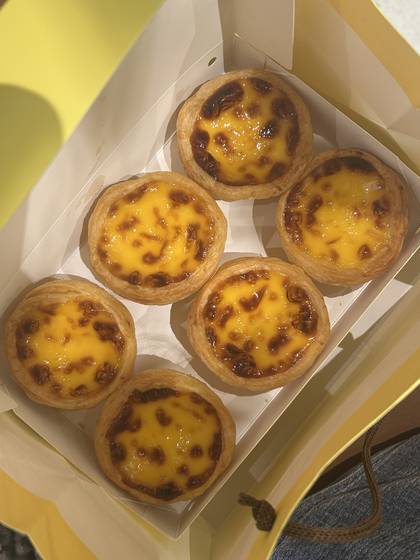 Egg tarts from Lord Stow’s Bakery in Macau [SHIN MIN-HEE]