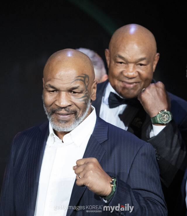 타이슨(왼쪽)과 포먼. /게티이미지코리아